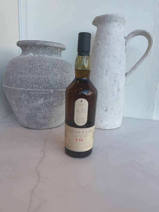 Lagavulin 16 Yr